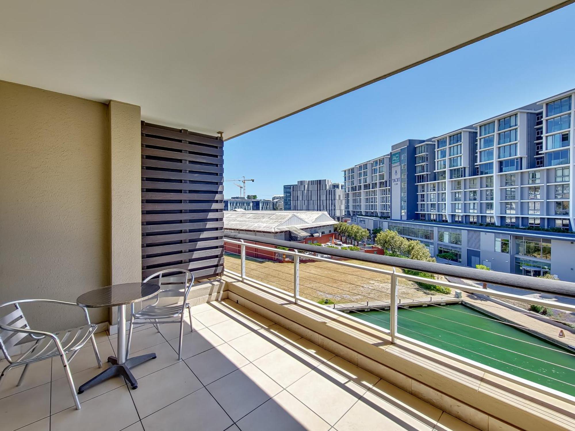 Apartment Birds-eye Canal View - Walk To Cticc And V&a Waterfront! Cape Town