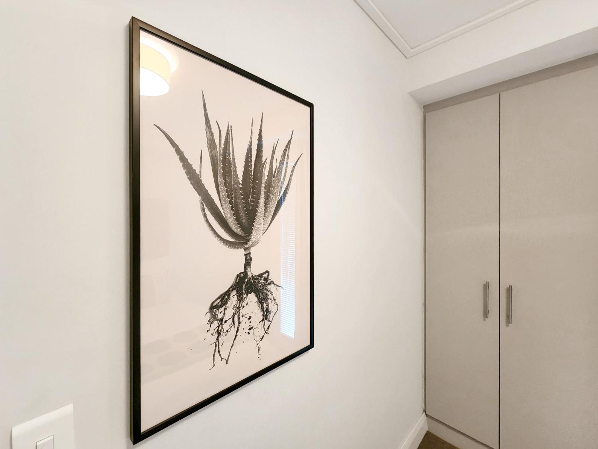 Birds-eye Canal View - Walk To Cticc And V&a Waterfront! Apartment *